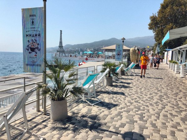 Набережная Ялты Массандровский пляж