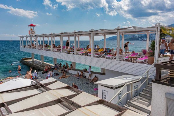 Массандровский пляж в Ялте 2021