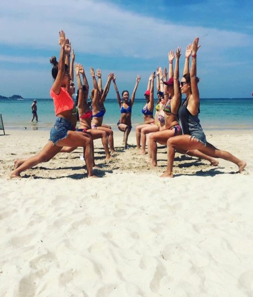 Фитнес на пляже