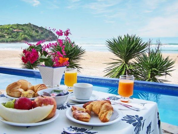 Завтрак море солнце отель