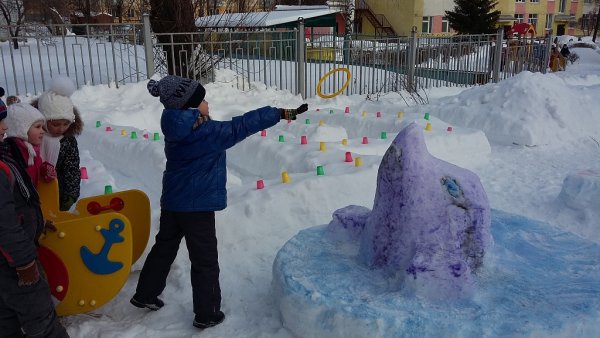 Снежный городок в детском саду