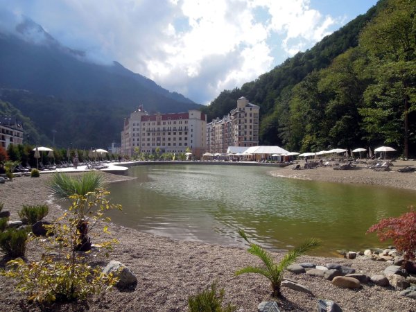 Озеро роза Бич роза Хутор