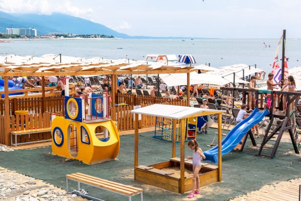 Пляж роза Хутор в Имеретинской