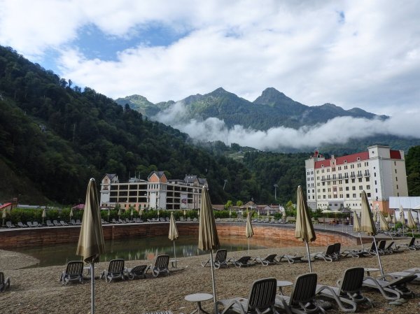 Пляж роза Бич красная Поляна