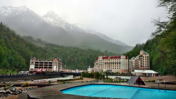 Озеро роза Бич роза Хутор