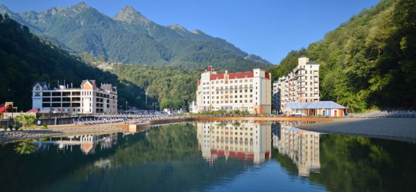 Озеро Рэдиссон роза Хутор