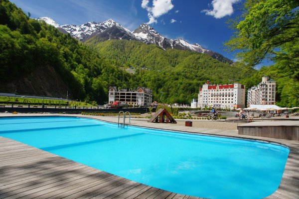 Красная Поляна роза Хутор лето