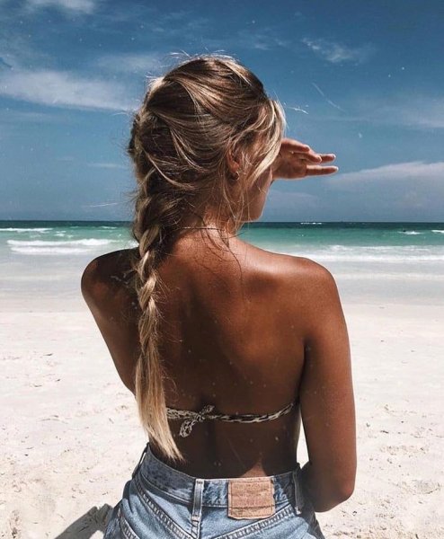 Загорелая спина