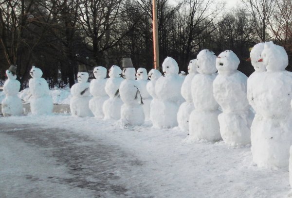 Никола Ленивец Снеговики