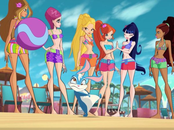 Стелла Флора и Блум в купальниках