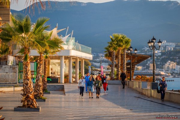 Набережная Алушты 2022