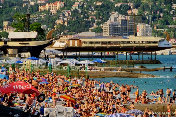 Ялта городской пляж