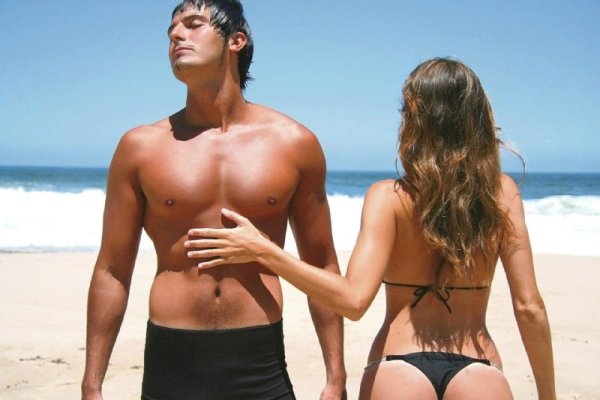 Парень девушка загар