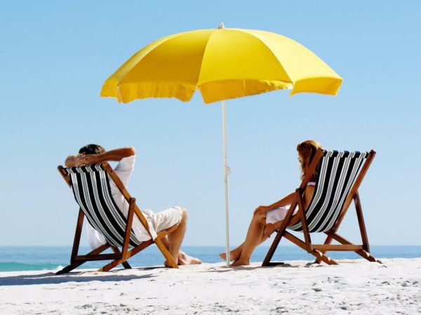 Зонтик на пляже