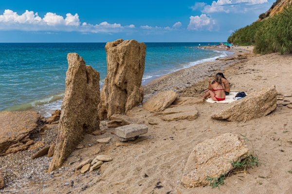 Дикий пляж в каче Севастополь