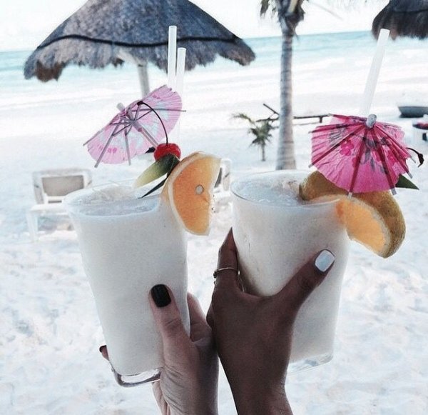 Коктейль на пляже