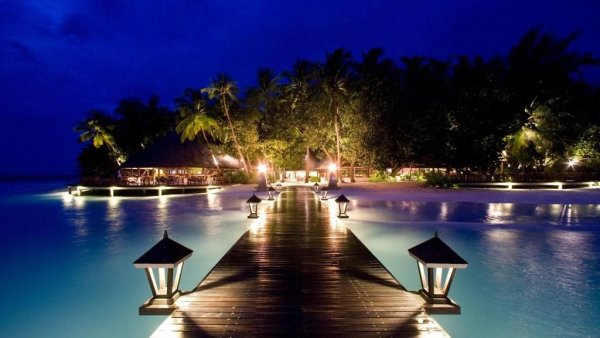 Остров Ихуру Мальдивы