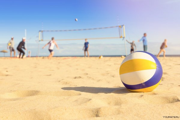 Волейбол на пляже друзья