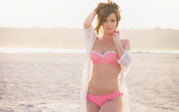 Aida ridic в Нижнем белье