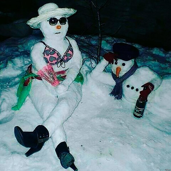 Снежная баба смешная