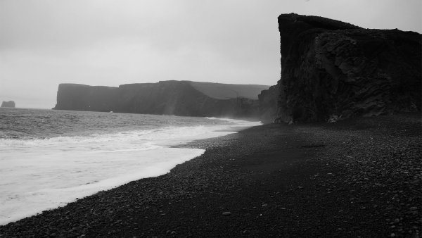Фарерские острова черный песок