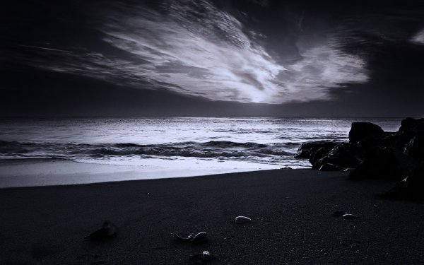 Черный песок