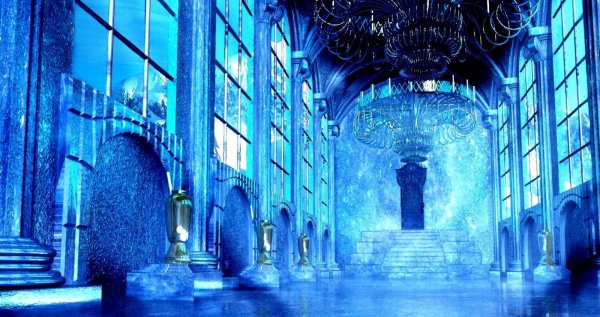 Сказочный дворец королевы Тронный зал