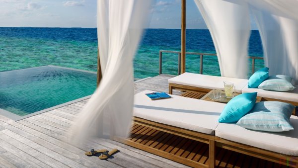 Hotel Dusit Thani Maldives 5
