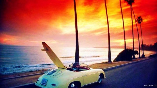 Машина на закате