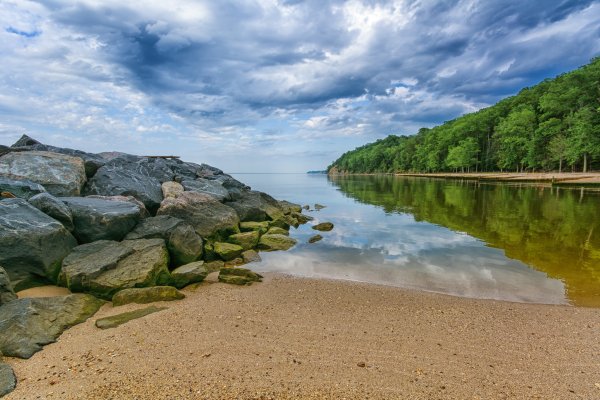 Берег озера