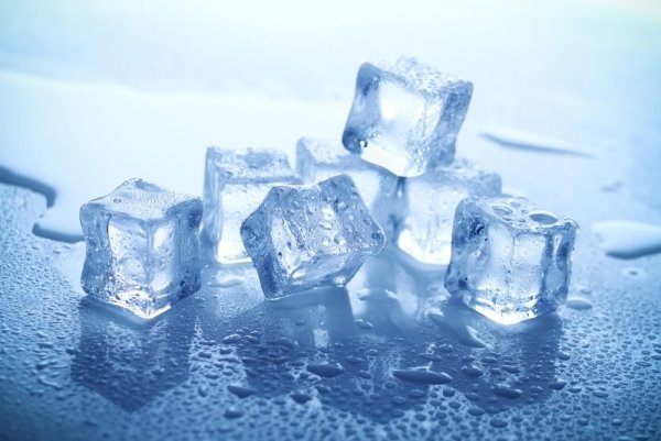 Вода со льдом