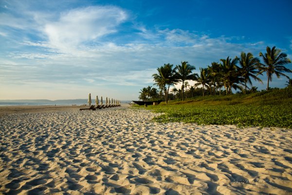 Пляж Ароссим