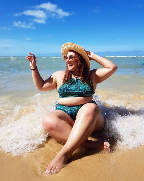 Женщины на пляже