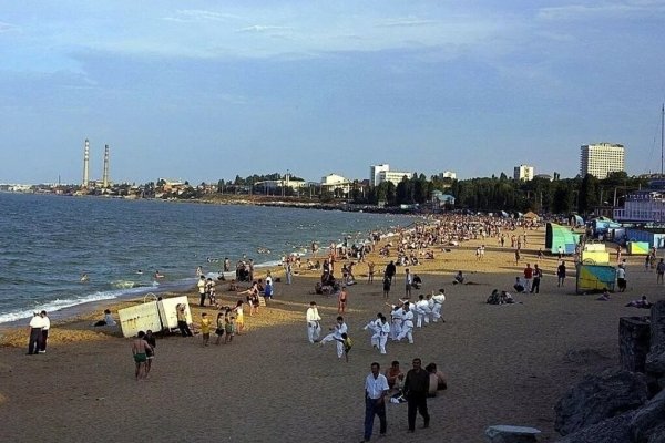 Каспийское море Махачкала городской пляж