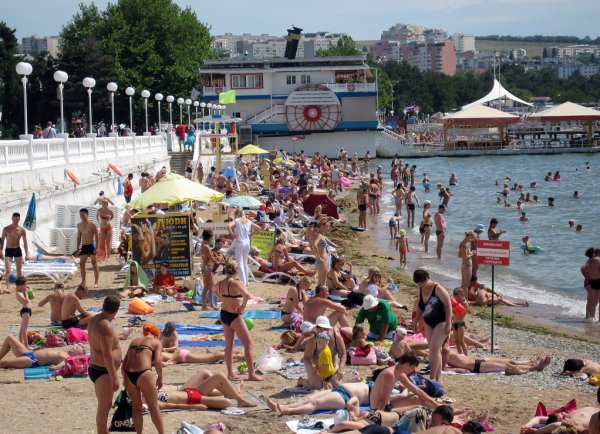 Центральный пляж Геленджика