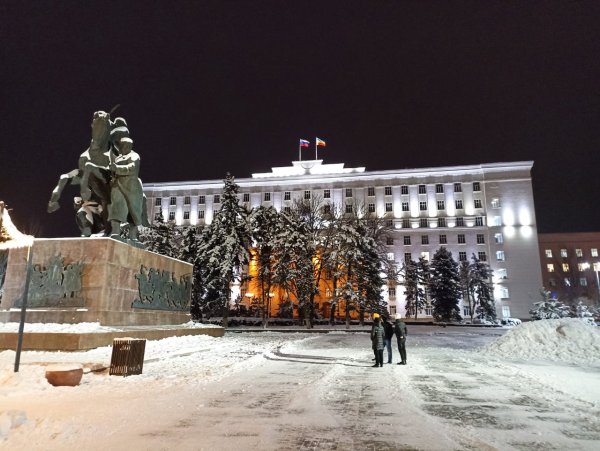 Площадь советов Ростов на Дону в снегу