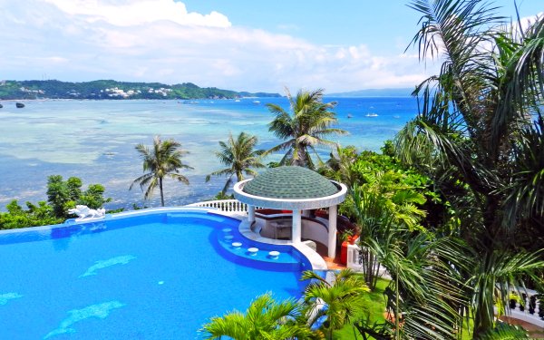 Море бассейн пальмы