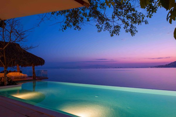 Красивый вид на море