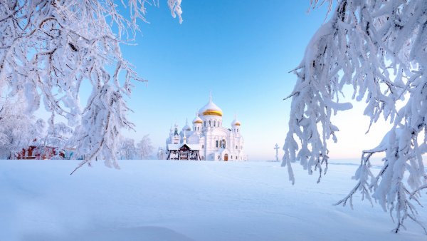 Мальский монастырь зима