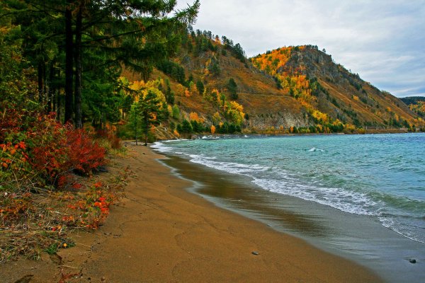 Берег Байкальского озера