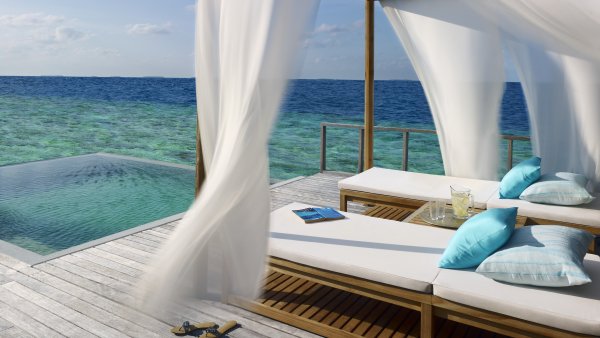 Hotel Dusit Thani Maldives 5