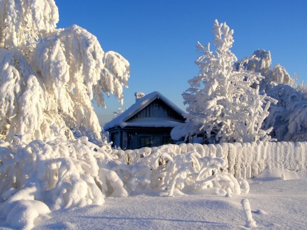 Зима много снега