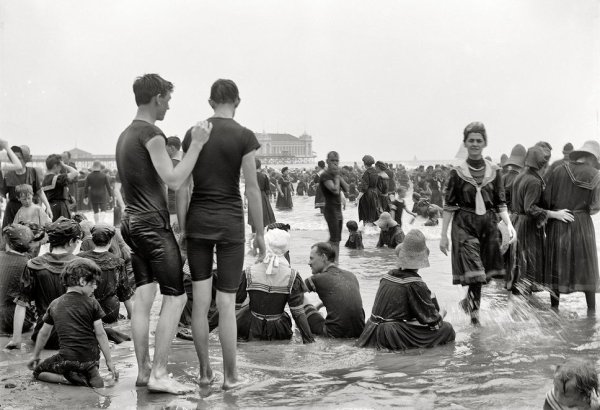 Старые купальные костюмы