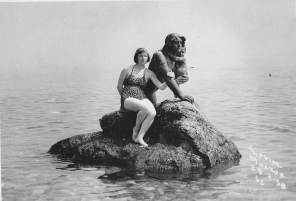 1961. Медицинский женский пляж в Гагре