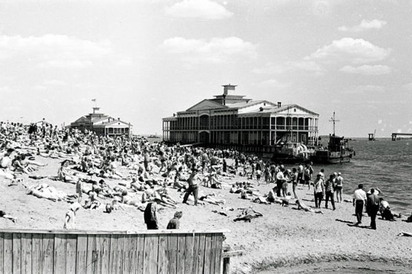 Набережная Саратова в 60-е годы