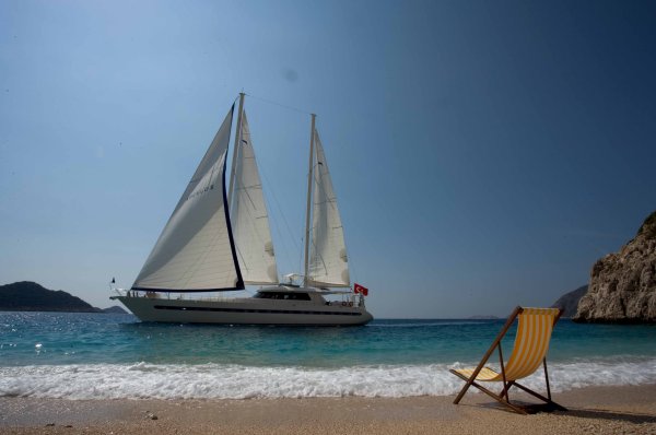 Море пляж яхта