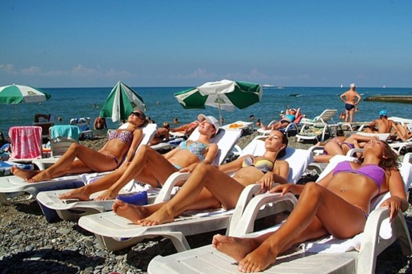 Отдыхающие на черном море