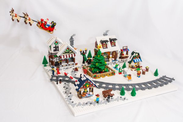 LEGO Christmas Diorama