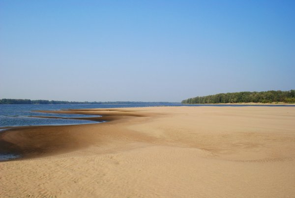 Балаково Волга пустынный