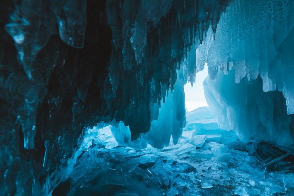 Ледяная пещера Ольхон Байкал
